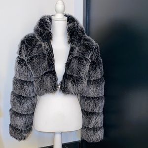Crop furr coat